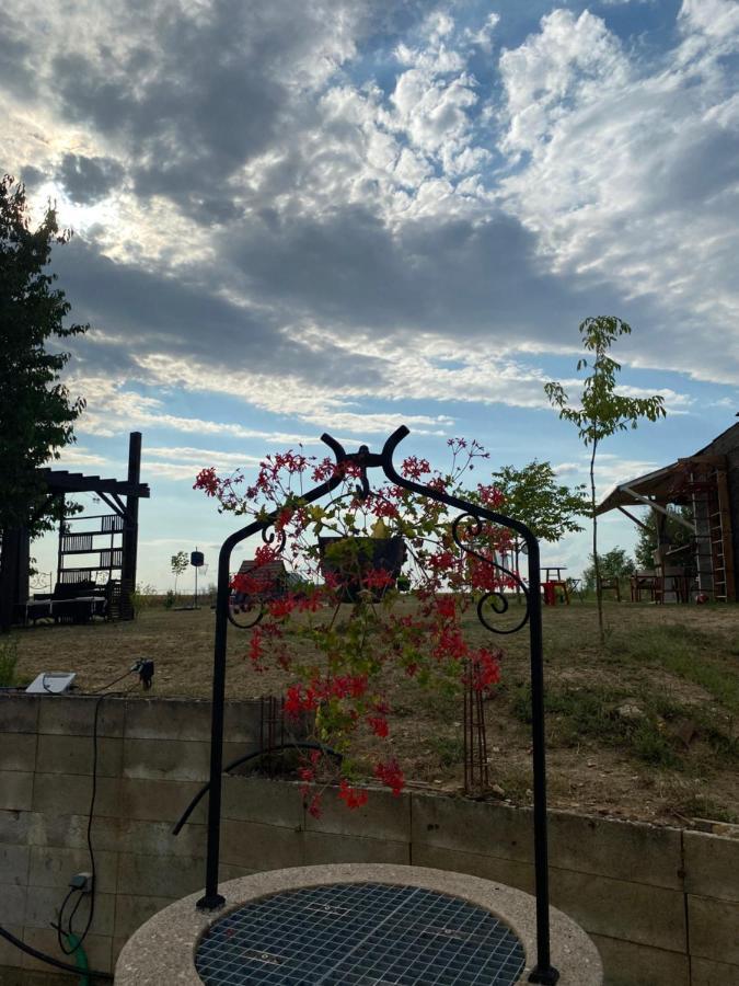Complexe Familial Villa Charmes  Luaran gambar