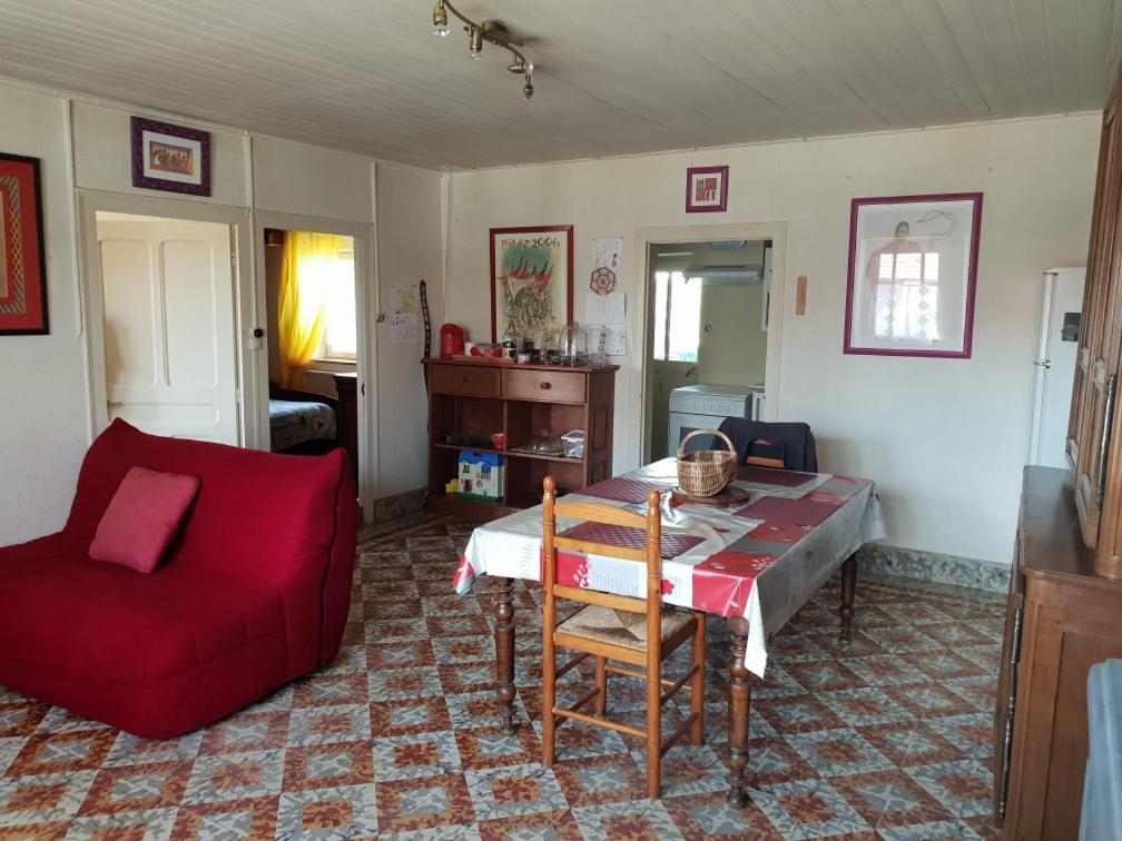 Complexe Familial Villa Charmes  Luaran gambar