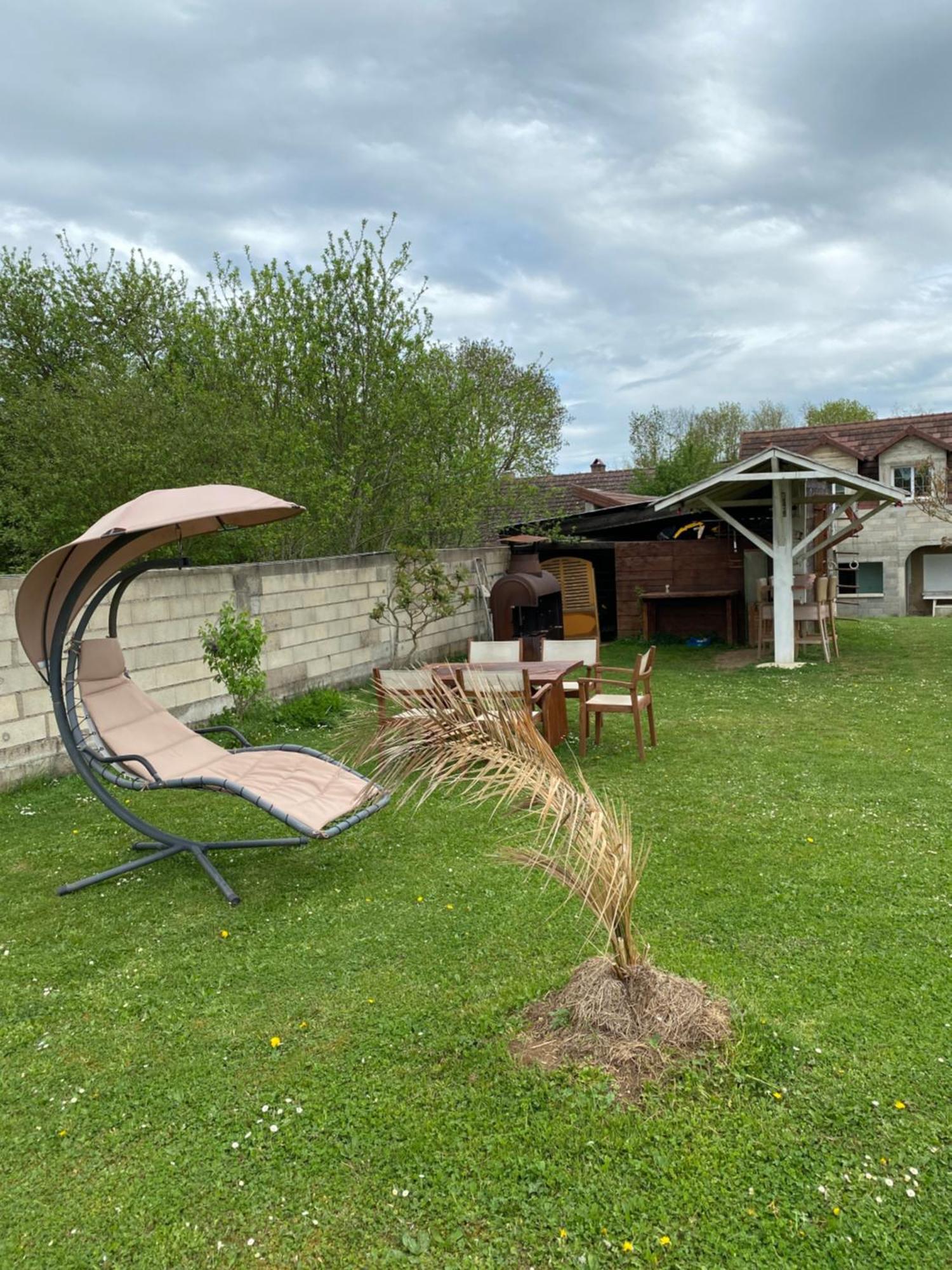 Complexe Familial Villa Charmes  Luaran gambar